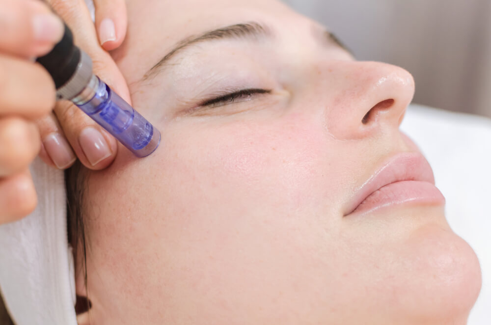 Hydrafacial deep cleansing and hydration facial